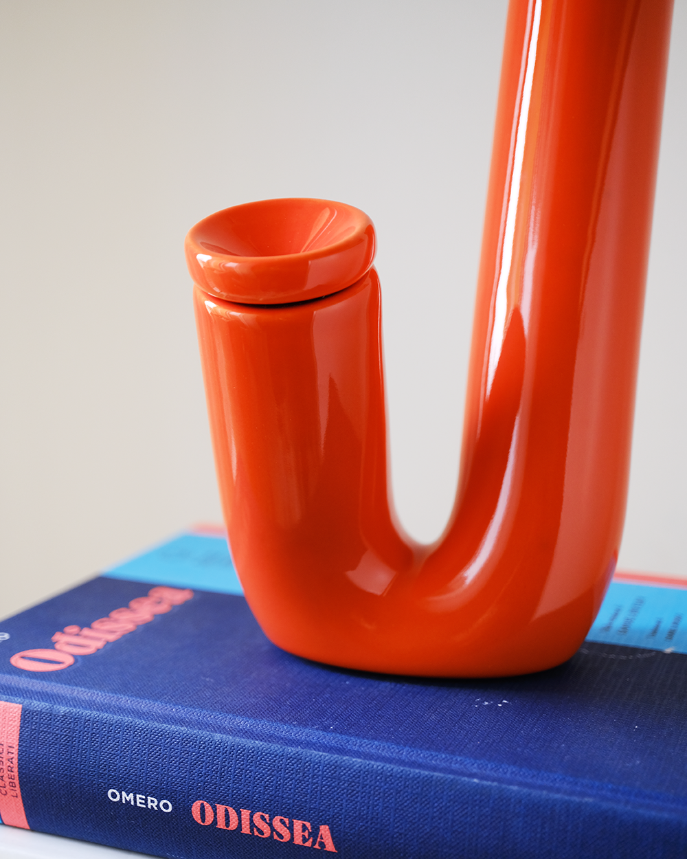 WEED'D: VS001 Red Ceramic Water Pipe – Limited Edition | Valerio Sommella