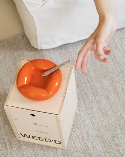 WEED'D: SB005 RED ASHTRAY