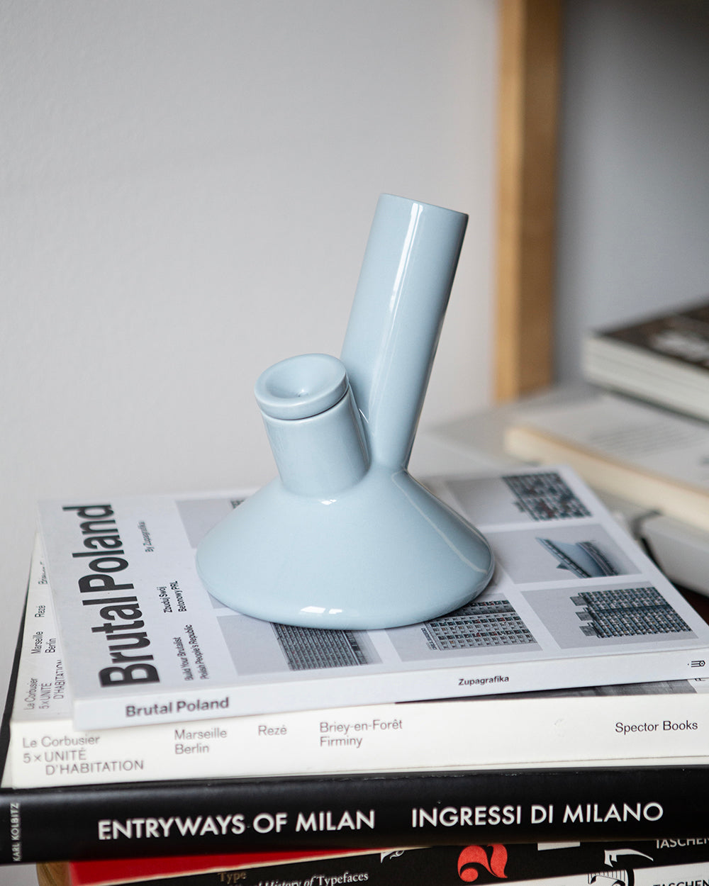 WEED'D: AV001 SKY BLUE CERAMIC BONG